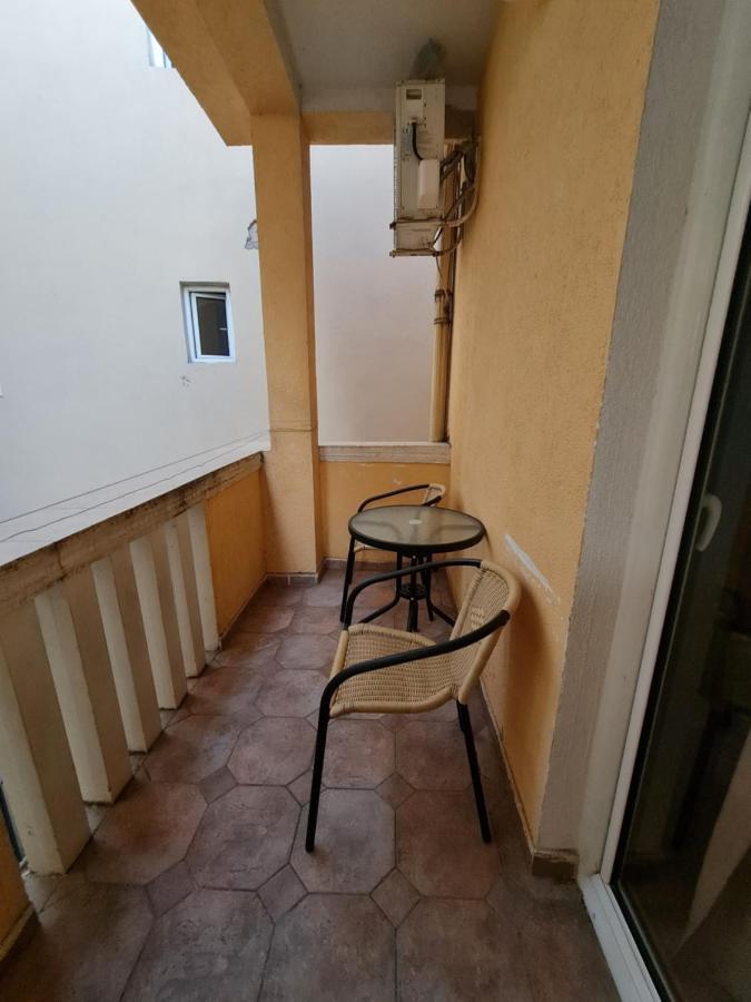בודווה Hibiscus Guest House מראה חיצוני תמונה