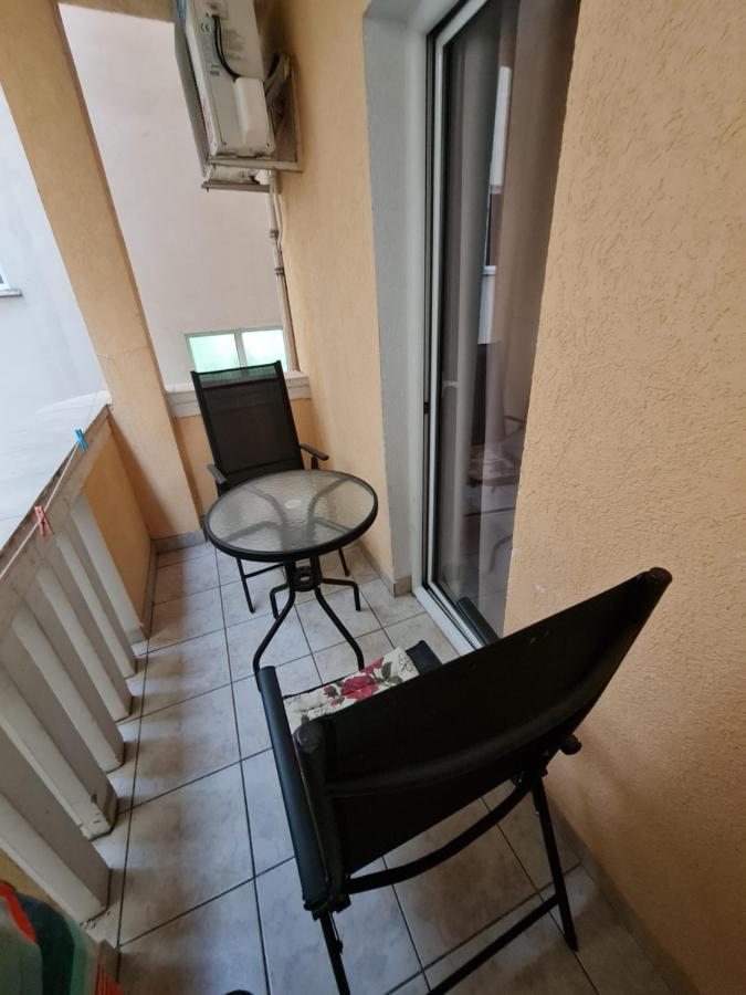 בודווה Hibiscus Guest House מראה חיצוני תמונה