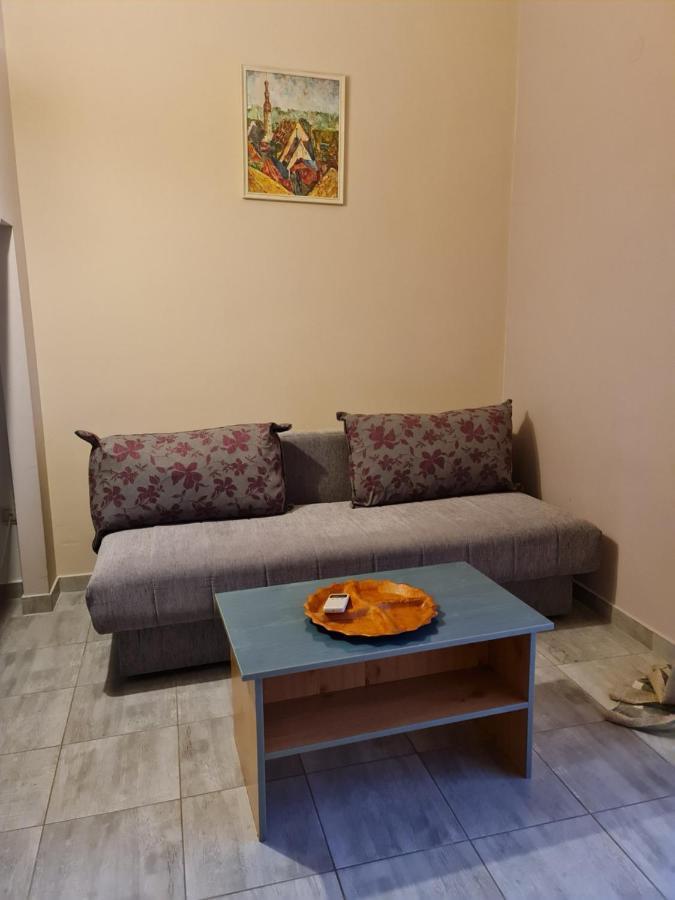 בודווה Hibiscus Guest House מראה חיצוני תמונה