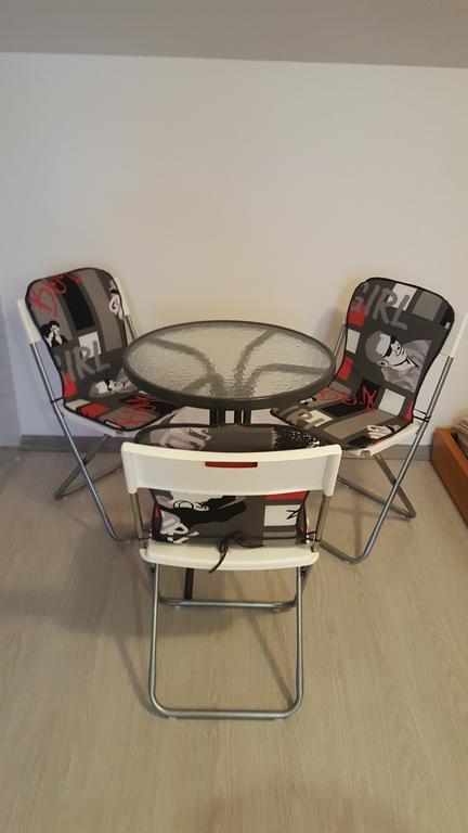 בודווה Hibiscus Guest House מראה חיצוני תמונה